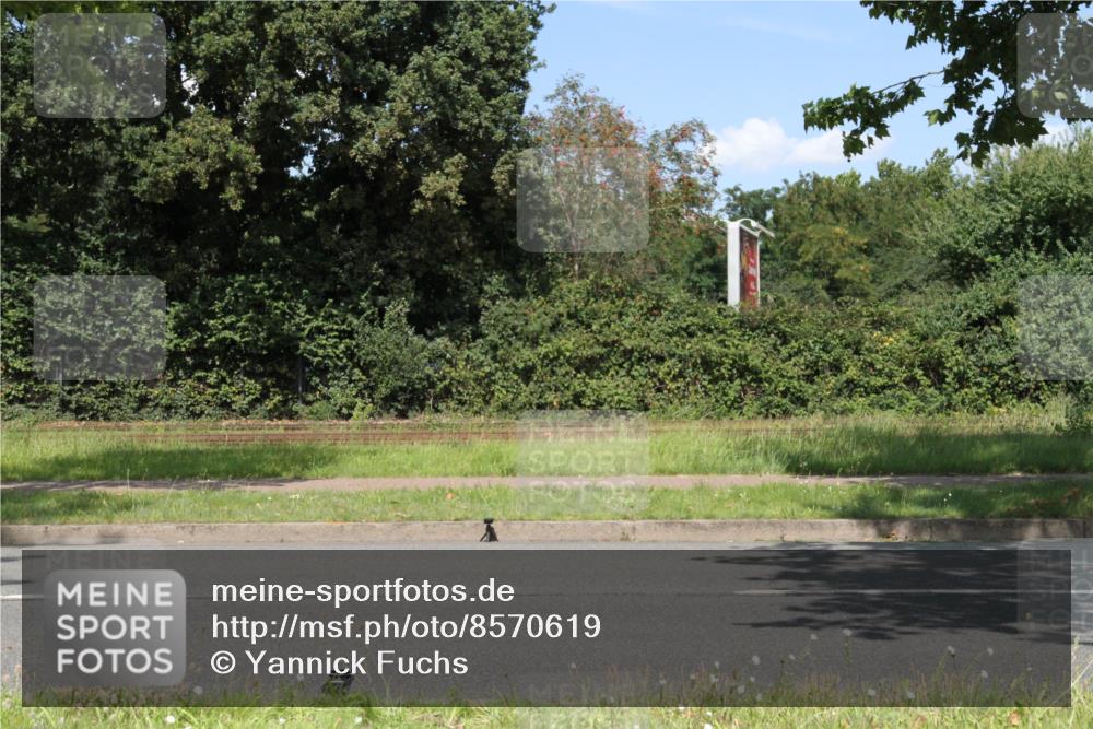 10.08.2025 - GEWOBA Citytriathlon Bremen Yannick Fuchs http://msf.ph/oto/8570619 10.08.2025 14:25:44 Radfahren 167, 446, 499 meine-sportfotos.de