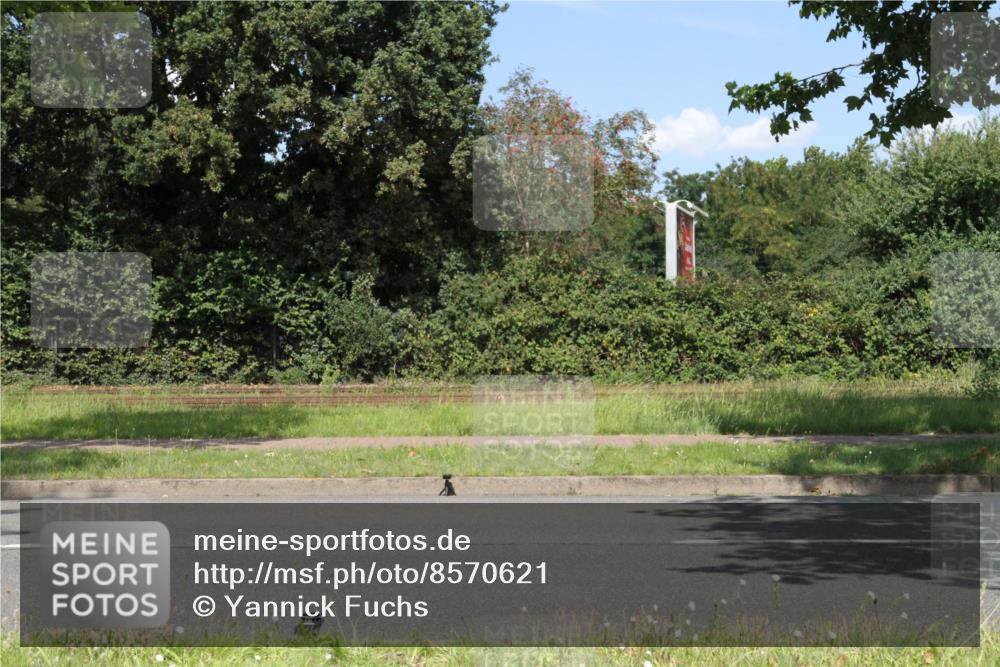 10.08.2025 - GEWOBA Citytriathlon Bremen Yannick Fuchs http://msf.ph/oto/8570621 10.08.2025 14:25:45 Radfahren 167, 446, 499 meine-sportfotos.de