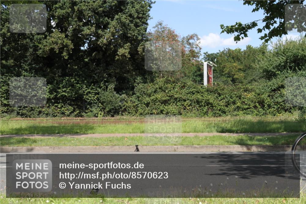 10.08.2025 - GEWOBA Citytriathlon Bremen Yannick Fuchs http://msf.ph/oto/8570623 10.08.2025 14:25:46 Radfahren 167, 446, 499 meine-sportfotos.de