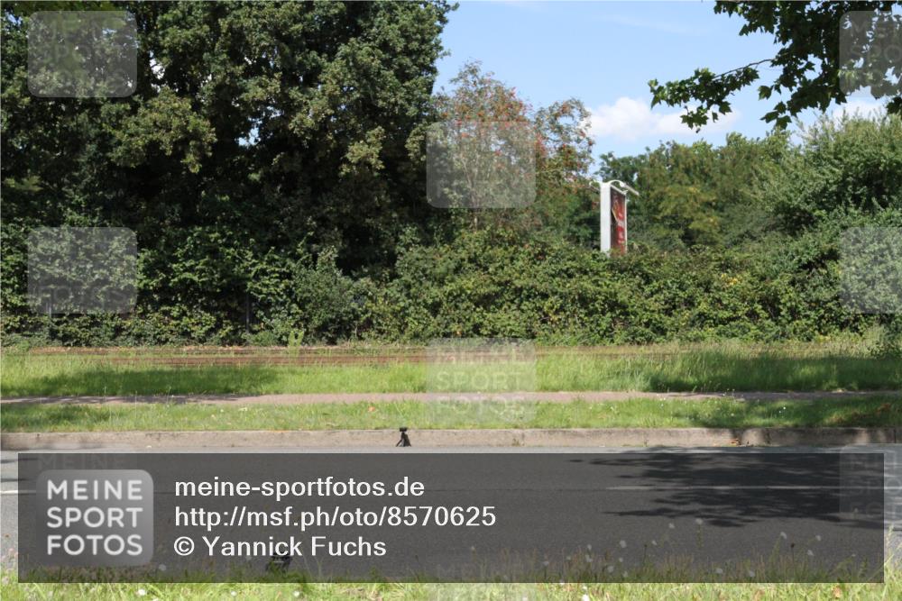 10.08.2025 - GEWOBA Citytriathlon Bremen Yannick Fuchs http://msf.ph/oto/8570625 10.08.2025 14:25:47 Radfahren 167, 446, 499 meine-sportfotos.de