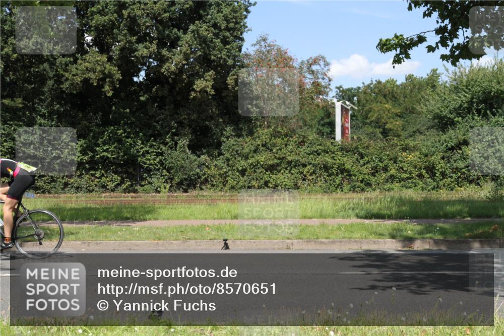 10.08.2025 - GEWOBA Citytriathlon Bremen Yannick Fuchs http://msf.ph/oto/8570651 10.08.2025 14:25:58 Radfahren 167, 181, 220, 231, 273, 325, 331, 446, 499 meine-sportfotos.de