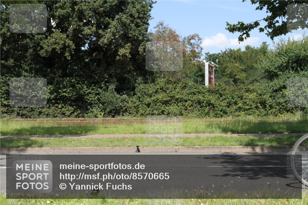 10.08.2025 - GEWOBA Citytriathlon Bremen Yannick Fuchs http://msf.ph/oto/8570665 10.08.2025 14:26:06 Radfahren 181, 220, 231, 273, 278, 325, 331, 446 meine-sportfotos.de