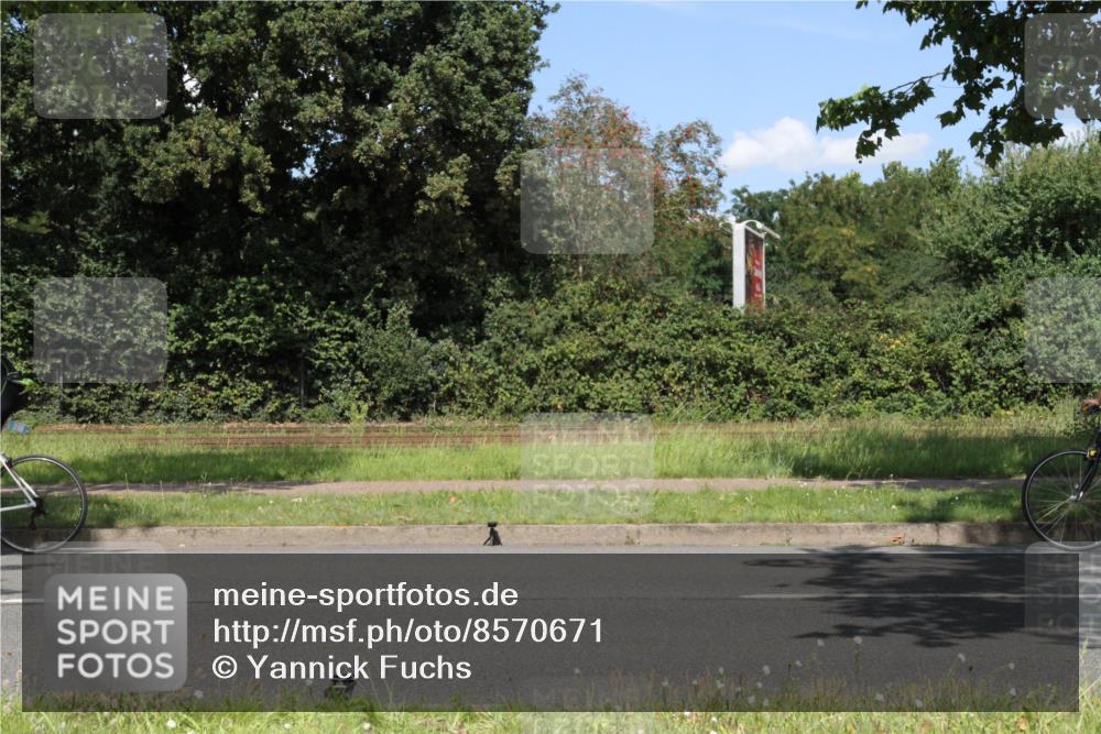 10.08.2025 - GEWOBA Citytriathlon Bremen Yannick Fuchs http://msf.ph/oto/8570671 10.08.2025 14:26:08 Radfahren 181, 220, 231, 273, 278, 325, 331, 446 meine-sportfotos.de