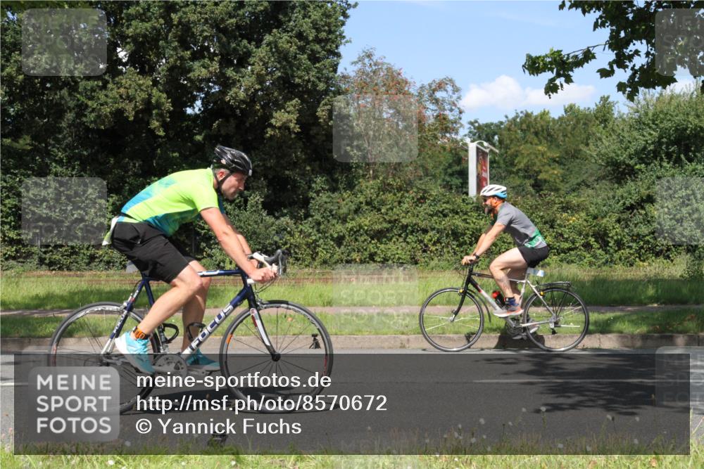 10.08.2025 - GEWOBA Citytriathlon Bremen Yannick Fuchs http://msf.ph/oto/8570672 10.08.2025 14:26:08 Radfahren 181, 220, 231, 273, 278, 325, 331, 446 meine-sportfotos.de