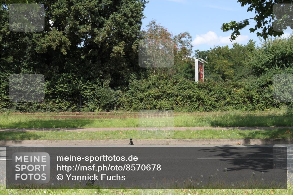 10.08.2025 - GEWOBA Citytriathlon Bremen Yannick Fuchs http://msf.ph/oto/8570678 10.08.2025 14:26:10 Radfahren 181, 220, 231, 273, 278, 325, 331 meine-sportfotos.de