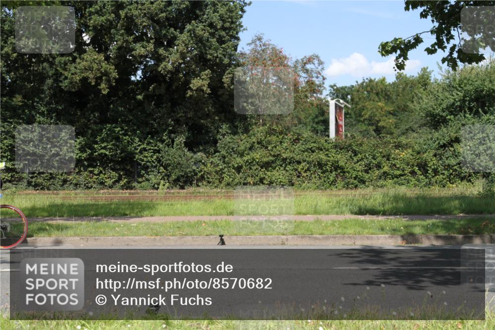 10.08.2025 - GEWOBA Citytriathlon Bremen Yannick Fuchs http://msf.ph/oto/8570682 10.08.2025 14:26:11 Radfahren 181, 220, 231, 273, 278, 325, 331 meine-sportfotos.de