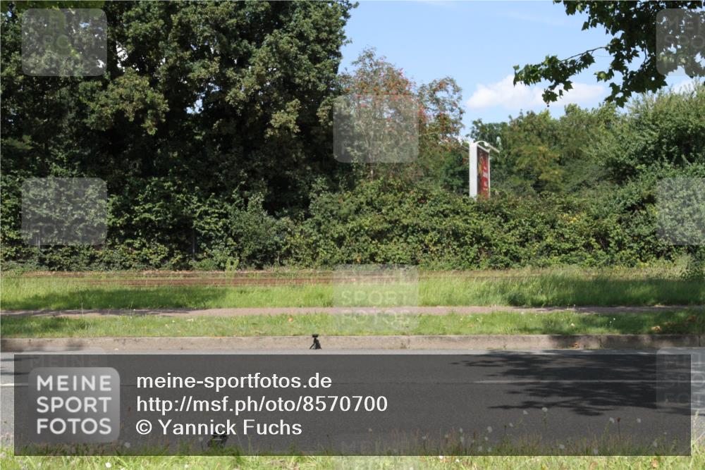 10.08.2025 - GEWOBA Citytriathlon Bremen Yannick Fuchs http://msf.ph/oto/8570700 10.08.2025 14:26:18 Radfahren 220, 231, 278, 325, 360, 404 meine-sportfotos.de