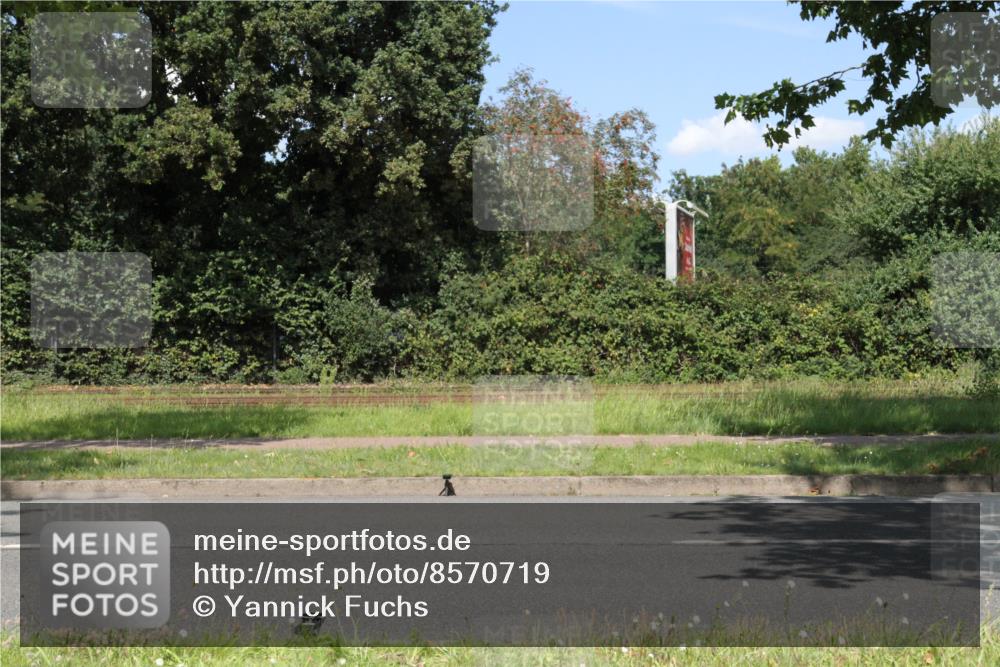 10.08.2025 - GEWOBA Citytriathlon Bremen Yannick Fuchs http://msf.ph/oto/8570719 10.08.2025 14:26:24 Radfahren 278, 360, 404, 453, 532 meine-sportfotos.de