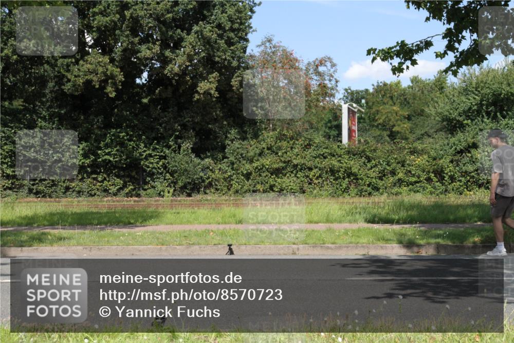 10.08.2025 - GEWOBA Citytriathlon Bremen Yannick Fuchs http://msf.ph/oto/8570723 10.08.2025 14:26:25 Radfahren 278, 360, 404, 453, 532 meine-sportfotos.de
