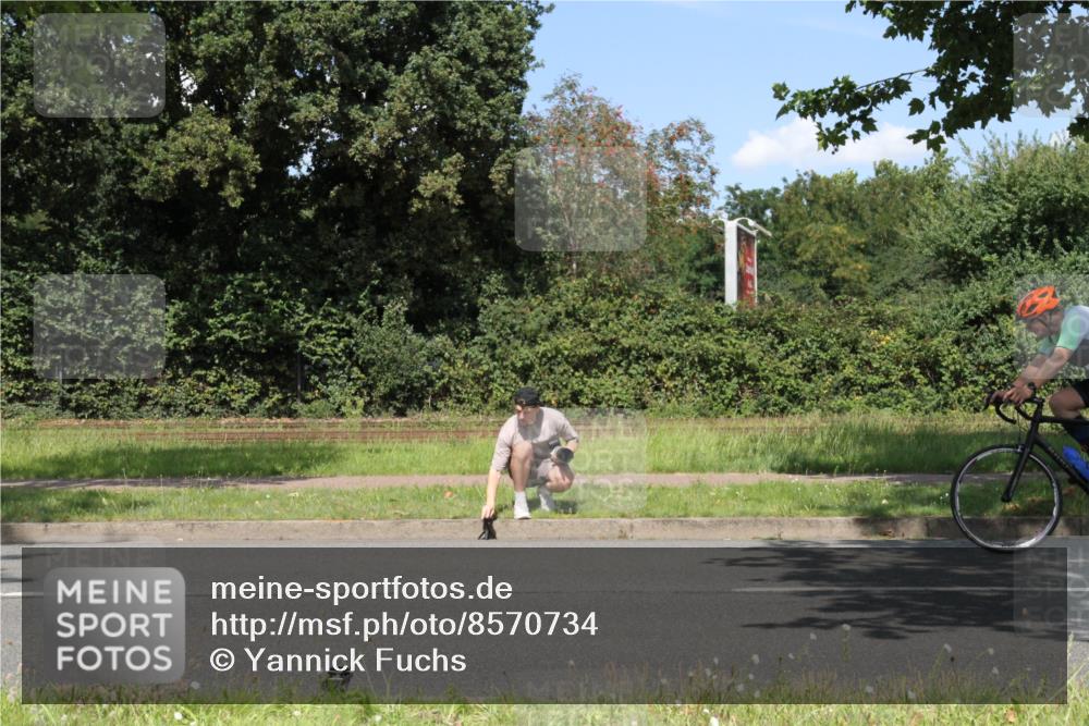10.08.2025 - GEWOBA Citytriathlon Bremen Yannick Fuchs http://msf.ph/oto/8570734 10.08.2025 14:26:29 Radfahren 278, 358, 360, 404, 453, 532 meine-sportfotos.de