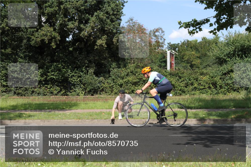10.08.2025 - GEWOBA Citytriathlon Bremen Yannick Fuchs http://msf.ph/oto/8570735 10.08.2025 14:26:30 Radfahren 278, 358, 360, 404, 453, 532 meine-sportfotos.de