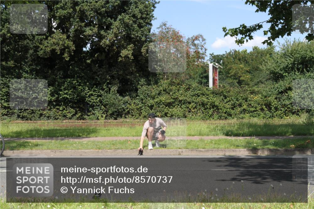 10.08.2025 - GEWOBA Citytriathlon Bremen Yannick Fuchs http://msf.ph/oto/8570737 10.08.2025 14:26:30 Radfahren 278, 358, 360, 404, 453, 532 meine-sportfotos.de