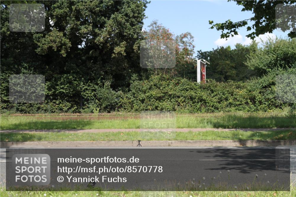 10.08.2025 - GEWOBA Citytriathlon Bremen Yannick Fuchs http://msf.ph/oto/8570778 10.08.2025 14:27:26 Radfahren 120, 156, 286, 320, 441 meine-sportfotos.de
