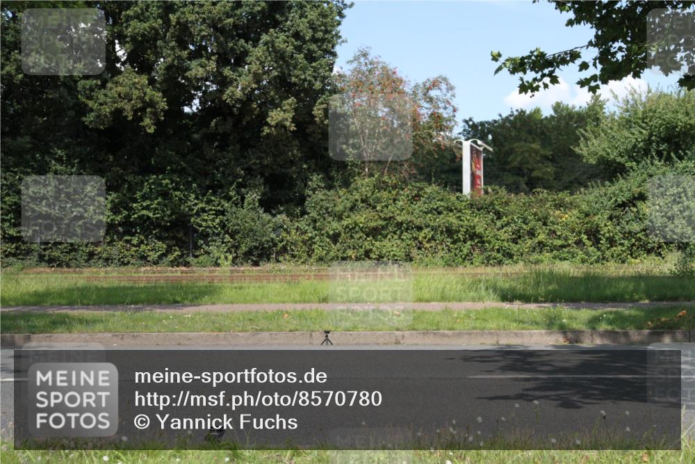 10.08.2025 - GEWOBA Citytriathlon Bremen Yannick Fuchs http://msf.ph/oto/8570780 10.08.2025 14:27:27 Radfahren 120, 156, 286, 320, 441 meine-sportfotos.de