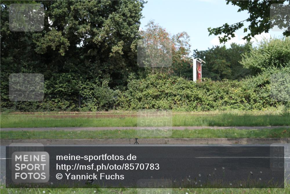 10.08.2025 - GEWOBA Citytriathlon Bremen Yannick Fuchs http://msf.ph/oto/8570783 10.08.2025 14:27:28 Radfahren 120, 156, 286, 320, 363, 441 meine-sportfotos.de