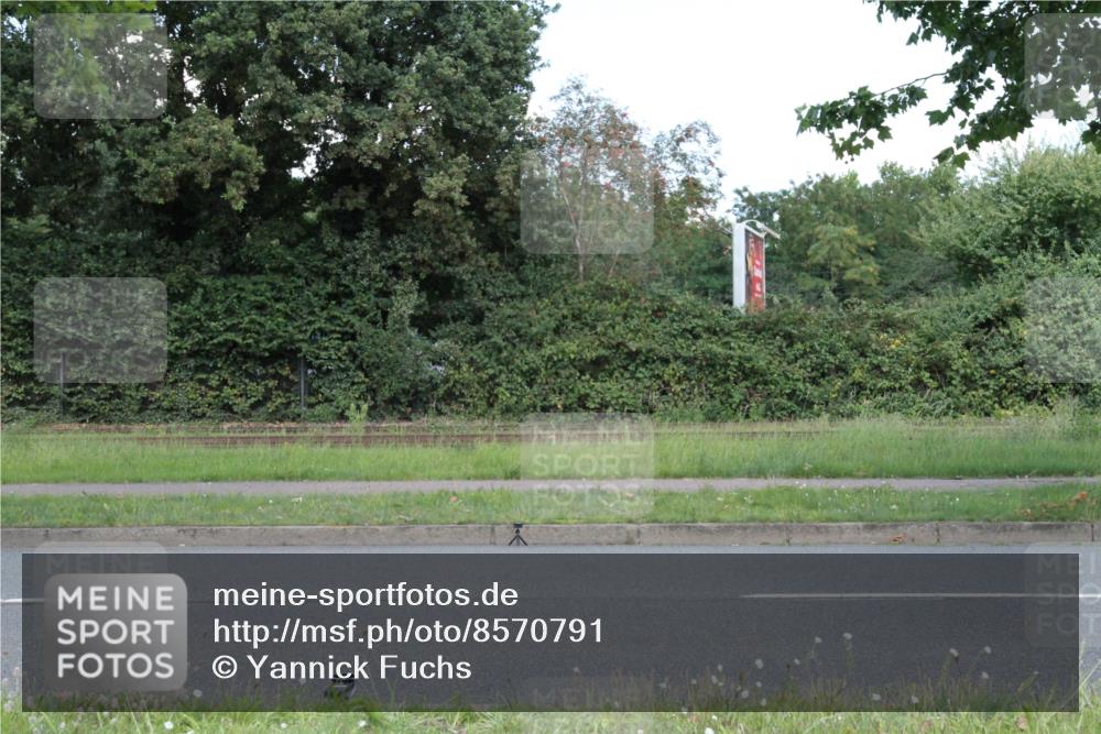 10.08.2025 - GEWOBA Citytriathlon Bremen Yannick Fuchs http://msf.ph/oto/8570791 10.08.2025 14:27:31 Radfahren 120, 156, 286, 320, 363, 441 meine-sportfotos.de