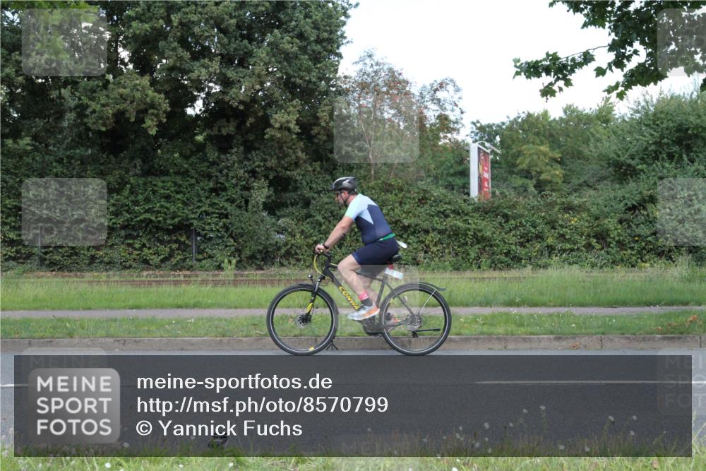 10.08.2025 - GEWOBA Citytriathlon Bremen Yannick Fuchs http://msf.ph/oto/8570799 10.08.2025 14:27:33 Radfahren 120, 156, 320, 363 meine-sportfotos.de