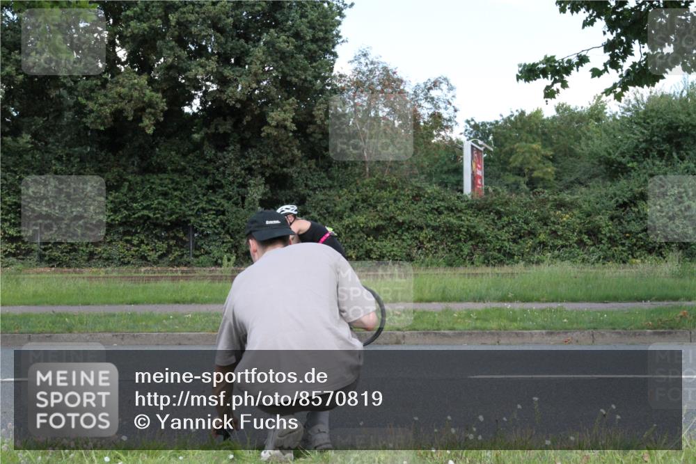 10.08.2025 - GEWOBA Citytriathlon Bremen Yannick Fuchs http://msf.ph/oto/8570819 10.08.2025 14:27:45 Radfahren 156, 159, 194, 293, 322, 363 meine-sportfotos.de