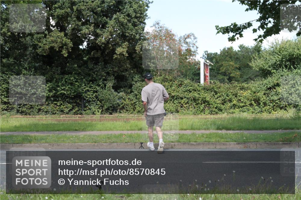 10.08.2025 - GEWOBA Citytriathlon Bremen Yannick Fuchs http://msf.ph/oto/8570845 10.08.2025 14:27:54 Radfahren 159, 194, 293, 322 meine-sportfotos.de