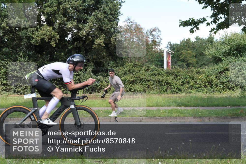 10.08.2025 - GEWOBA Citytriathlon Bremen Yannick Fuchs http://msf.ph/oto/8570848 10.08.2025 14:27:55 Radfahren 70, 159, 194, 293, 322 meine-sportfotos.de