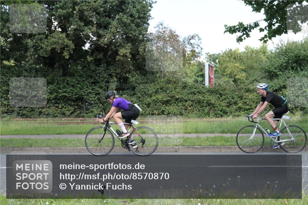 10.08.2025 - GEWOBA Citytriathlon Bremen Yannick Fuchs http://msf.ph/oto/8570870 10.08.2025 14:28:26 Radfahren 237, 367, 382, 401, 448 meine-sportfotos.de