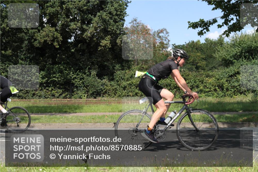 10.08.2025 - GEWOBA Citytriathlon Bremen Yannick Fuchs http://msf.ph/oto/8570885 10.08.2025 14:28:43 Radfahren 171, 193, 237, 350, 367, 401, 467, 483 meine-sportfotos.de
