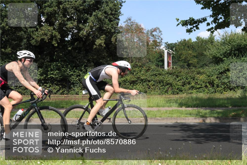 10.08.2025 - GEWOBA Citytriathlon Bremen Yannick Fuchs http://msf.ph/oto/8570886 10.08.2025 14:28:44 Radfahren 171, 193, 237, 350, 367, 401, 467, 483 meine-sportfotos.de
