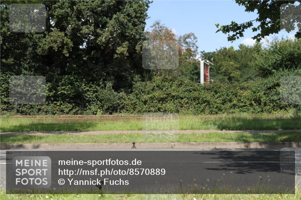 10.08.2025 - GEWOBA Citytriathlon Bremen Yannick Fuchs http://msf.ph/oto/8570889 10.08.2025 14:28:47 Radfahren 171, 193, 237, 350, 403, 467, 483 meine-sportfotos.de