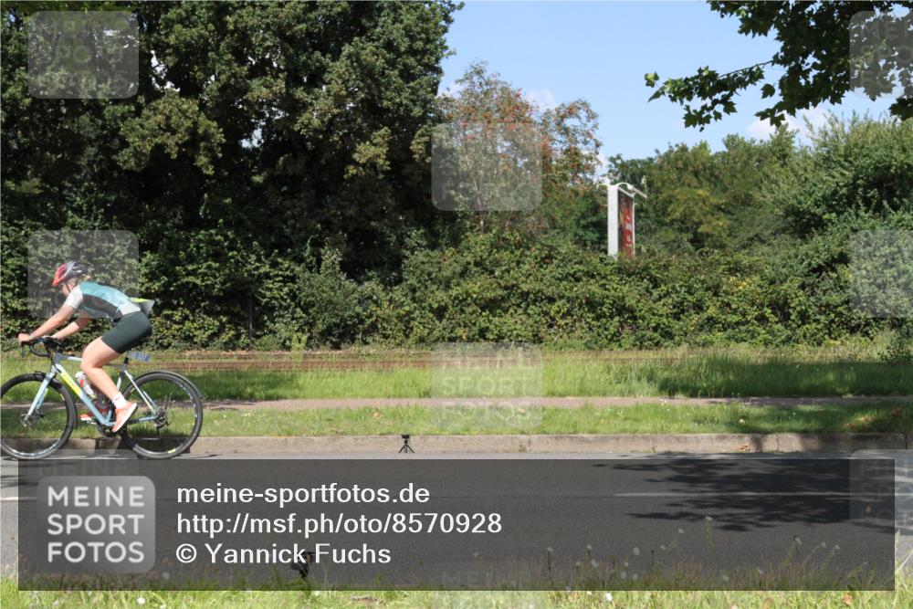 10.08.2025 - GEWOBA Citytriathlon Bremen Yannick Fuchs http://msf.ph/oto/8570928 10.08.2025 14:29:04 Radfahren 168, 172, 188, 321, 403, 447 meine-sportfotos.de
