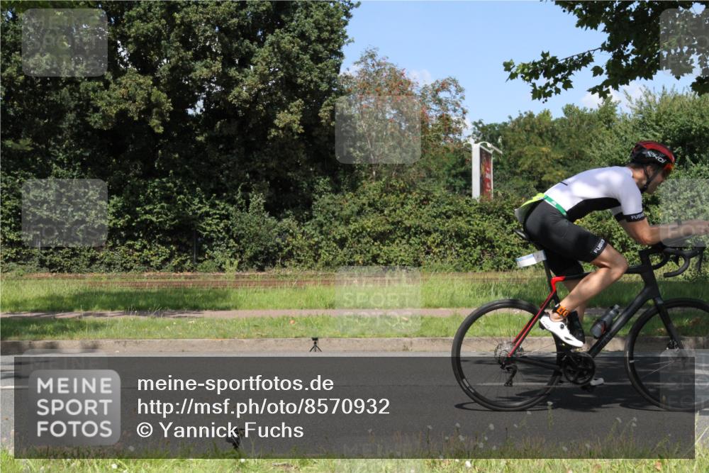 10.08.2025 - GEWOBA Citytriathlon Bremen Yannick Fuchs http://msf.ph/oto/8570932 10.08.2025 14:29:06 Radfahren 168, 172, 188, 321, 403, 447 meine-sportfotos.de