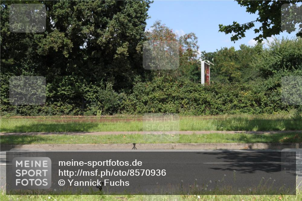 10.08.2025 - GEWOBA Citytriathlon Bremen Yannick Fuchs http://msf.ph/oto/8570936 10.08.2025 14:29:07 Radfahren 168, 172, 188, 321, 389, 403, 447 meine-sportfotos.de