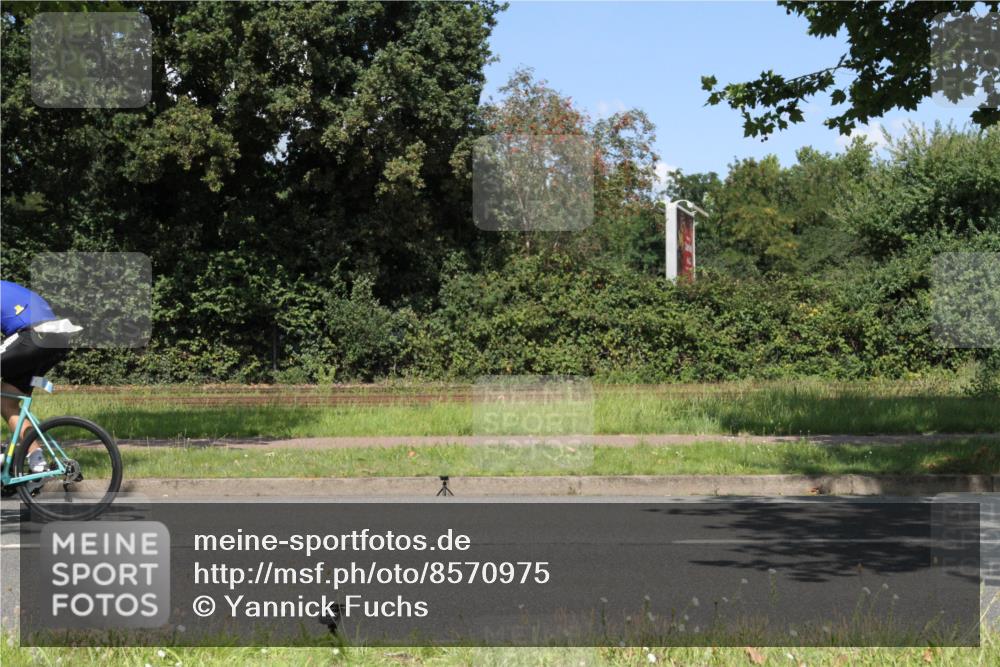 10.08.2025 - GEWOBA Citytriathlon Bremen Yannick Fuchs http://msf.ph/oto/8570975 10.08.2025 14:29:21 Radfahren 117, 179, 188, 206, 212, 351, 365, 373, 389, 447, 487 meine-sportfotos.de