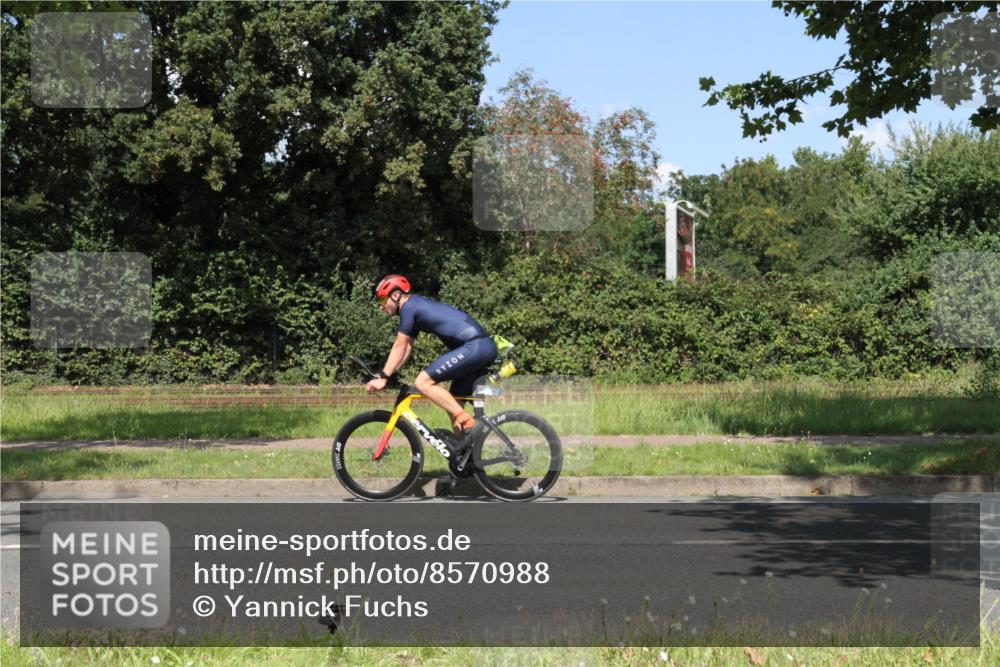 10.08.2025 - GEWOBA Citytriathlon Bremen Yannick Fuchs http://msf.ph/oto/8570988 10.08.2025 14:29:26 Radfahren 117, 179, 188, 206, 212, 351, 365, 373, 389, 405, 447, 487, 517 meine-sportfotos.de