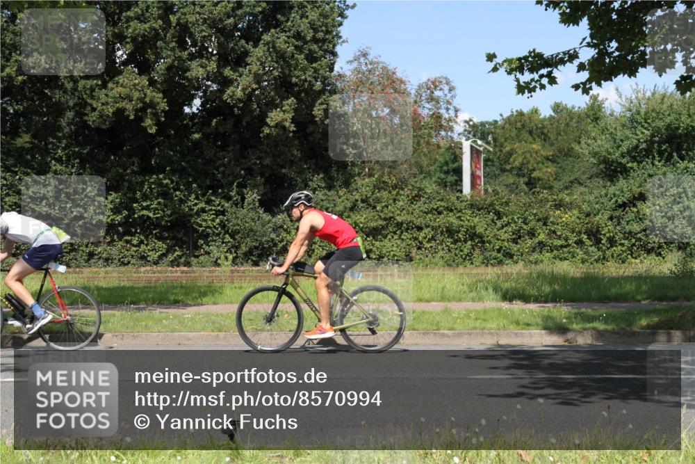 10.08.2025 - GEWOBA Citytriathlon Bremen Yannick Fuchs http://msf.ph/oto/8570994 10.08.2025 14:29:28 Radfahren 117, 179, 188, 206, 212, 351, 365, 373, 389, 405, 447, 466, 487, 517 meine-sportfotos.de