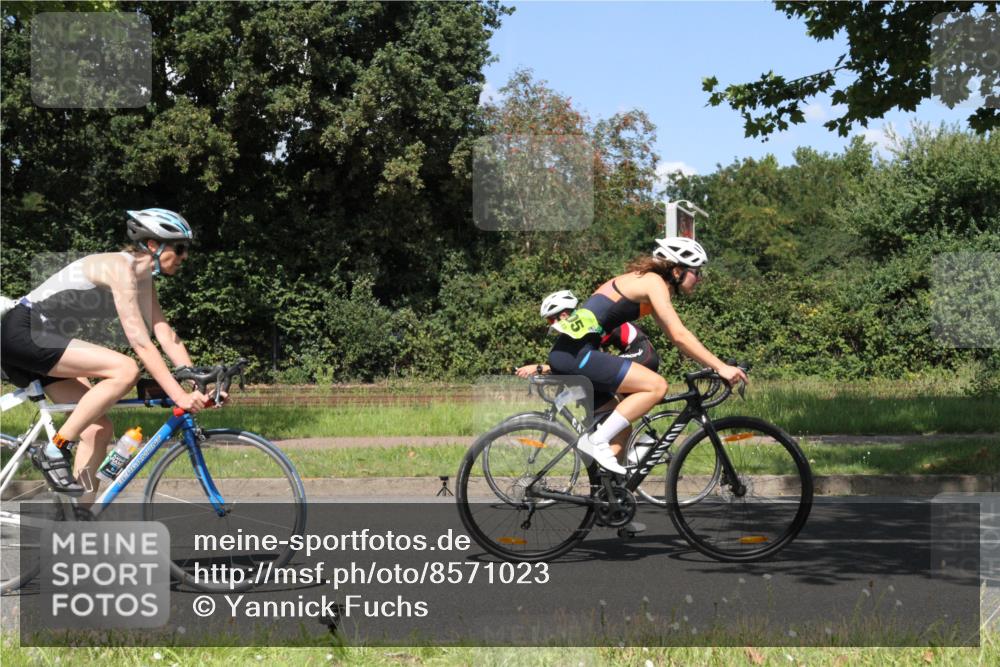 10.08.2025 - GEWOBA Citytriathlon Bremen Yannick Fuchs http://msf.ph/oto/8571023 10.08.2025 14:29:38 Radfahren 117, 179, 206, 212, 226, 351, 365, 373, 405, 466, 468, 487, 517 meine-sportfotos.de