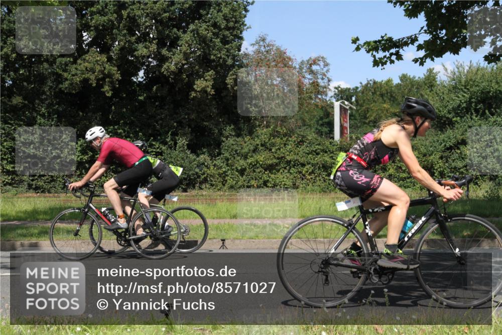 10.08.2025 - GEWOBA Citytriathlon Bremen Yannick Fuchs http://msf.ph/oto/8571027 10.08.2025 14:29:39 Radfahren 117, 179, 206, 212, 226, 275, 351, 365, 373, 405, 466, 468, 487, 517 meine-sportfotos.de
