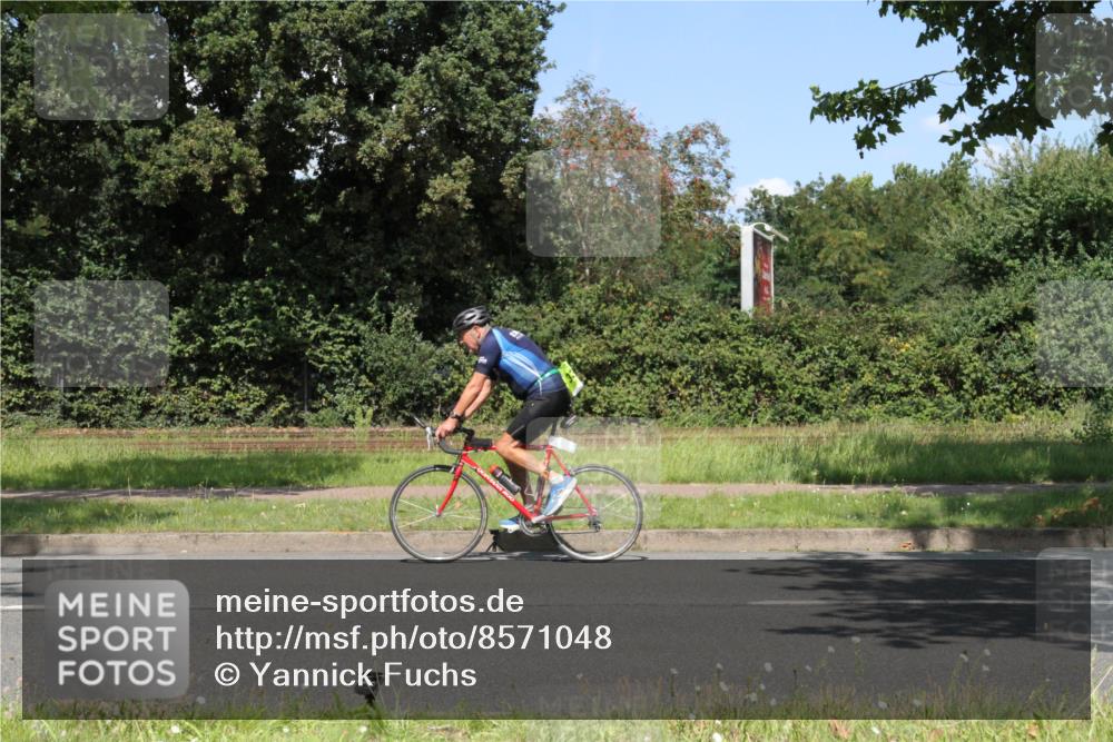 10.08.2025 - GEWOBA Citytriathlon Bremen Yannick Fuchs http://msf.ph/oto/8571048 10.08.2025 14:29:58 Radfahren 42, 95, 112, 183, 275, 315, 327, 337, 454, 468 meine-sportfotos.de