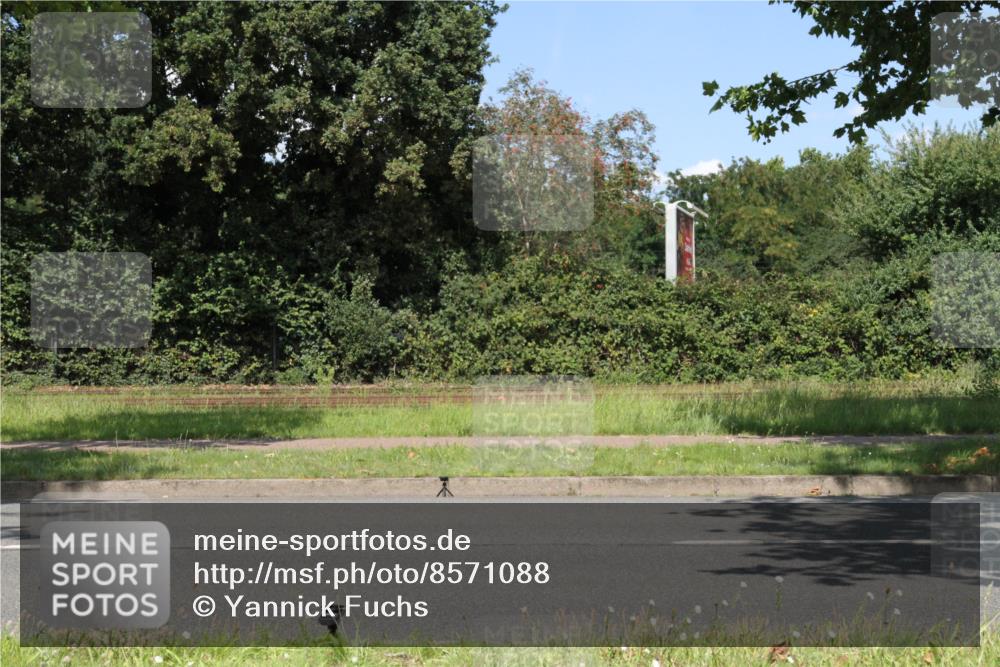 10.08.2025 - GEWOBA Citytriathlon Bremen Yannick Fuchs http://msf.ph/oto/8571088 10.08.2025 14:30:16 Radfahren 33, 42, 66, 95, 112, 148, 149, 329, 337, 338, 361, 374, 400, 402, 410, 429, 454, 492 meine-sportfotos.de