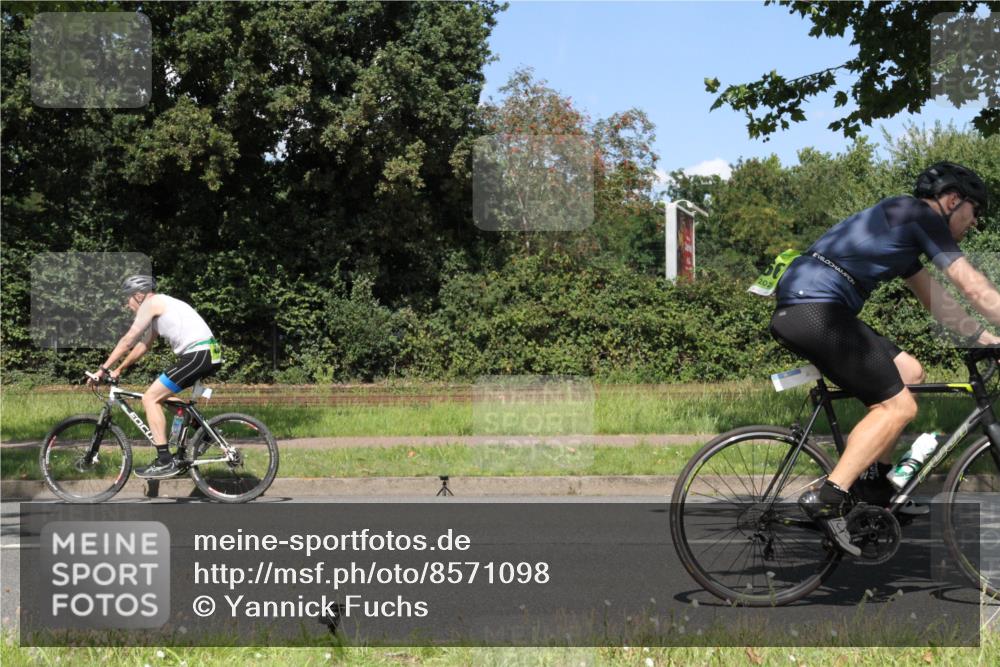 10.08.2025 - GEWOBA Citytriathlon Bremen Yannick Fuchs http://msf.ph/oto/8571098 10.08.2025 14:30:20 Radfahren 8, 33, 66, 95, 148, 149, 329, 338, 347, 361, 374, 400, 402, 410, 429, 492 meine-sportfotos.de
