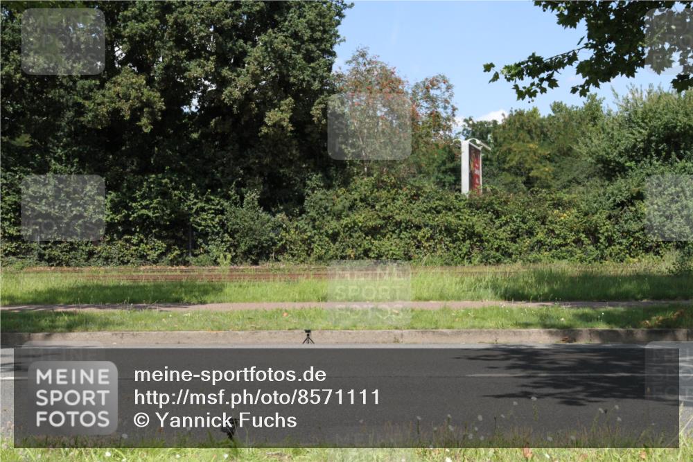 10.08.2025 - GEWOBA Citytriathlon Bremen Yannick Fuchs http://msf.ph/oto/8571111 10.08.2025 14:30:25 Radfahren 8, 33, 66, 148, 149, 328, 329, 338, 347, 361, 374, 400, 402, 410, 429, 461, 492 meine-sportfotos.de