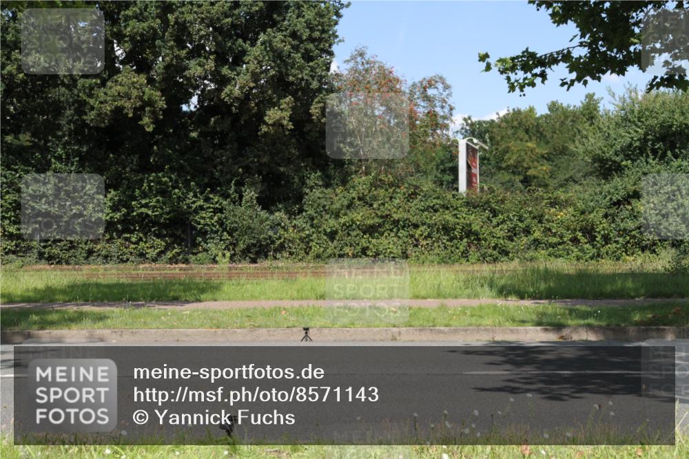 10.08.2025 - GEWOBA Citytriathlon Bremen Yannick Fuchs http://msf.ph/oto/8571143 10.08.2025 14:30:37 Radfahren 8, 12, 33, 107, 178, 328, 329, 338, 341, 345, 347, 356, 381, 399, 409, 416, 461, 492 meine-sportfotos.de