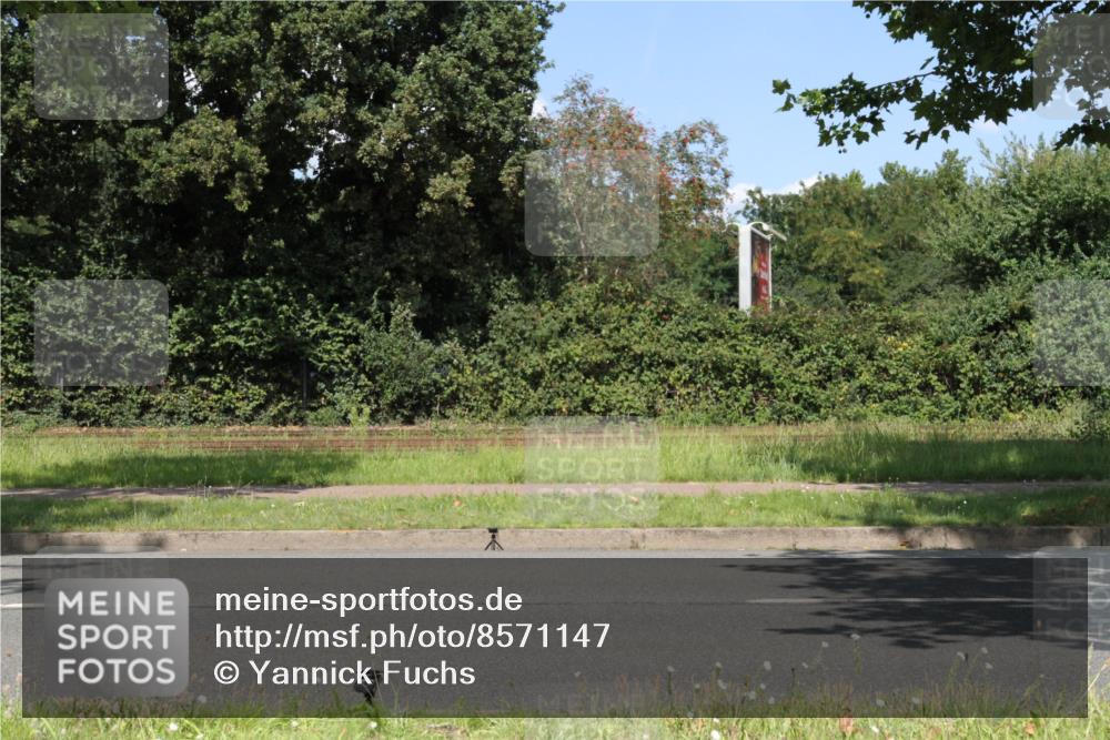 10.08.2025 - GEWOBA Citytriathlon Bremen Yannick Fuchs http://msf.ph/oto/8571147 10.08.2025 14:30:38 Radfahren 8, 12, 33, 107, 178, 328, 329, 338, 341, 345, 347, 356, 381, 399, 409, 416, 461, 492 meine-sportfotos.de