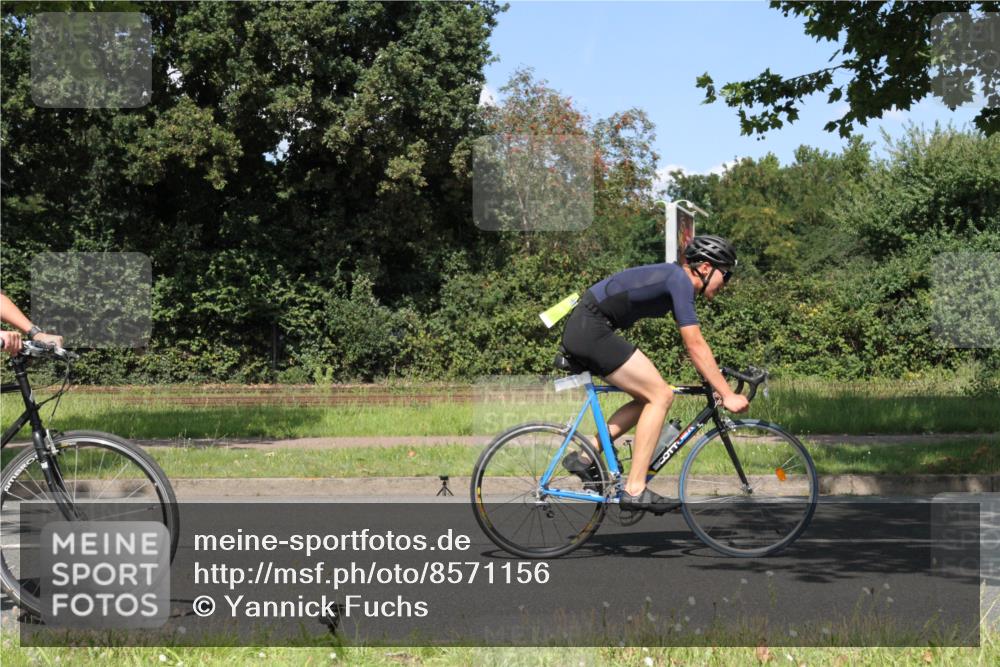 10.08.2025 - GEWOBA Citytriathlon Bremen Yannick Fuchs http://msf.ph/oto/8571156 10.08.2025 14:30:42 Radfahren 8, 12, 107, 178, 328, 341, 345, 347, 356, 381, 399, 409, 416, 461, 504 meine-sportfotos.de