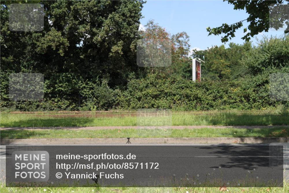 10.08.2025 - GEWOBA Citytriathlon Bremen Yannick Fuchs http://msf.ph/oto/8571172 10.08.2025 14:30:47 Radfahren 12, 107, 175, 178, 328, 341, 345, 356, 381, 399, 409, 416, 461, 504, 510 meine-sportfotos.de