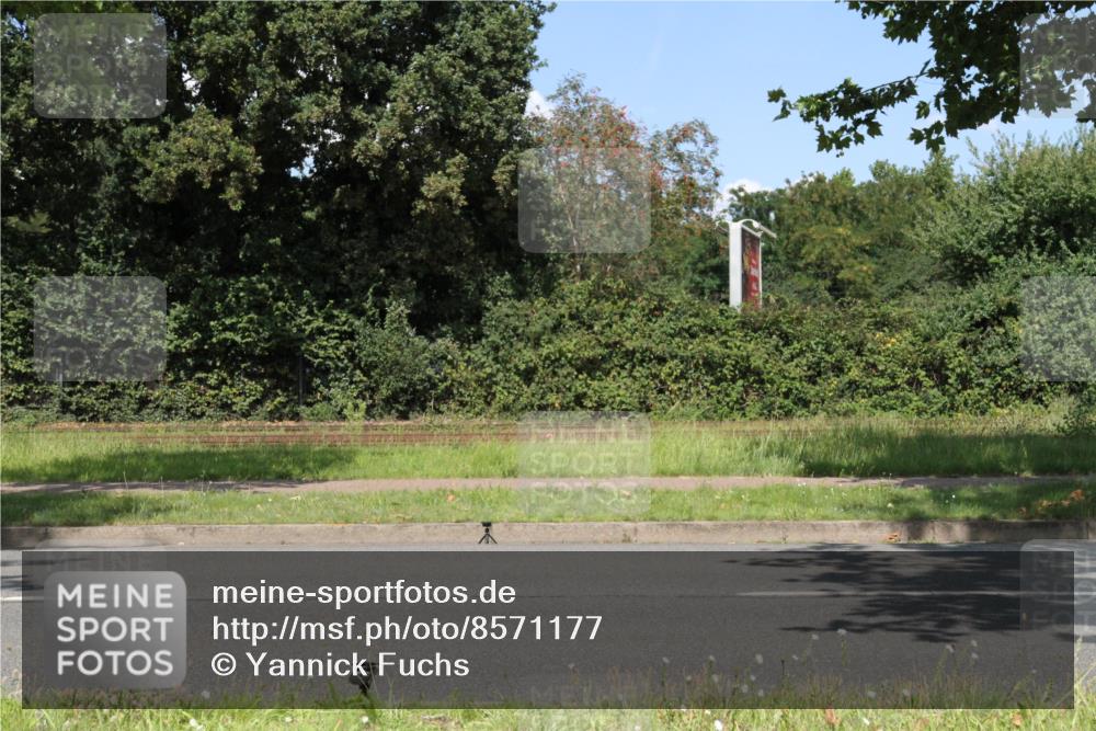 10.08.2025 - GEWOBA Citytriathlon Bremen Yannick Fuchs http://msf.ph/oto/8571177 10.08.2025 14:30:49 Radfahren 12, 107, 175, 178, 328, 341, 345, 356, 368, 381, 399, 409, 416, 461, 504, 510 meine-sportfotos.de