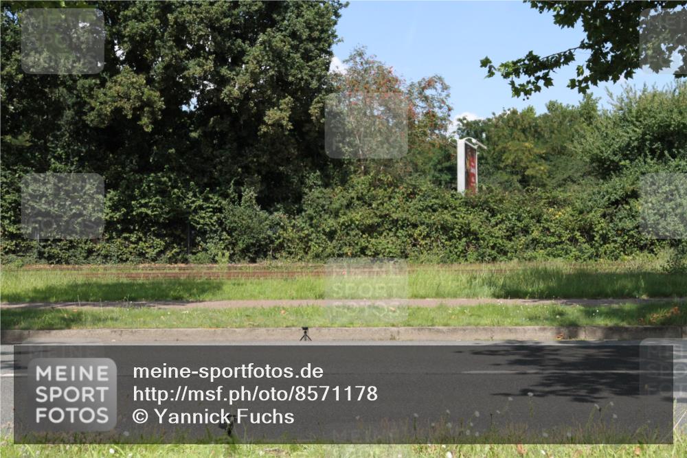 10.08.2025 - GEWOBA Citytriathlon Bremen Yannick Fuchs http://msf.ph/oto/8571178 10.08.2025 14:30:49 Radfahren 12, 107, 175, 178, 328, 341, 345, 356, 368, 381, 399, 409, 416, 461, 504, 510 meine-sportfotos.de