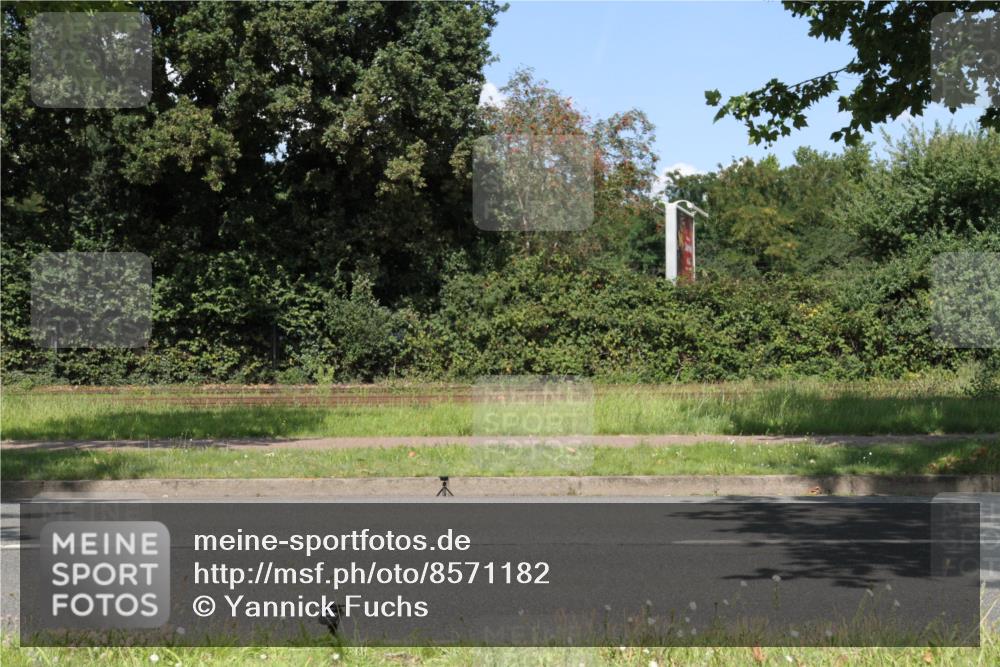 10.08.2025 - GEWOBA Citytriathlon Bremen Yannick Fuchs http://msf.ph/oto/8571182 10.08.2025 14:30:51 Radfahren 12, 107, 175, 178, 335, 341, 345, 356, 368, 381, 399, 409, 416, 504, 510 meine-sportfotos.de