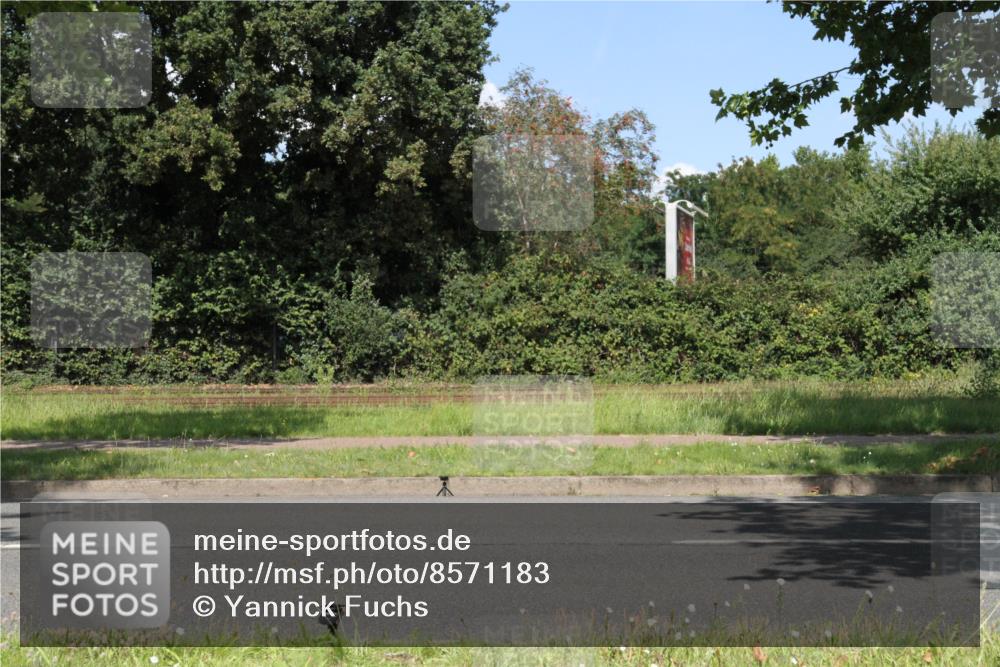 10.08.2025 - GEWOBA Citytriathlon Bremen Yannick Fuchs http://msf.ph/oto/8571183 10.08.2025 14:30:51 Radfahren 12, 107, 175, 178, 335, 341, 345, 356, 368, 381, 399, 409, 416, 504, 510 meine-sportfotos.de