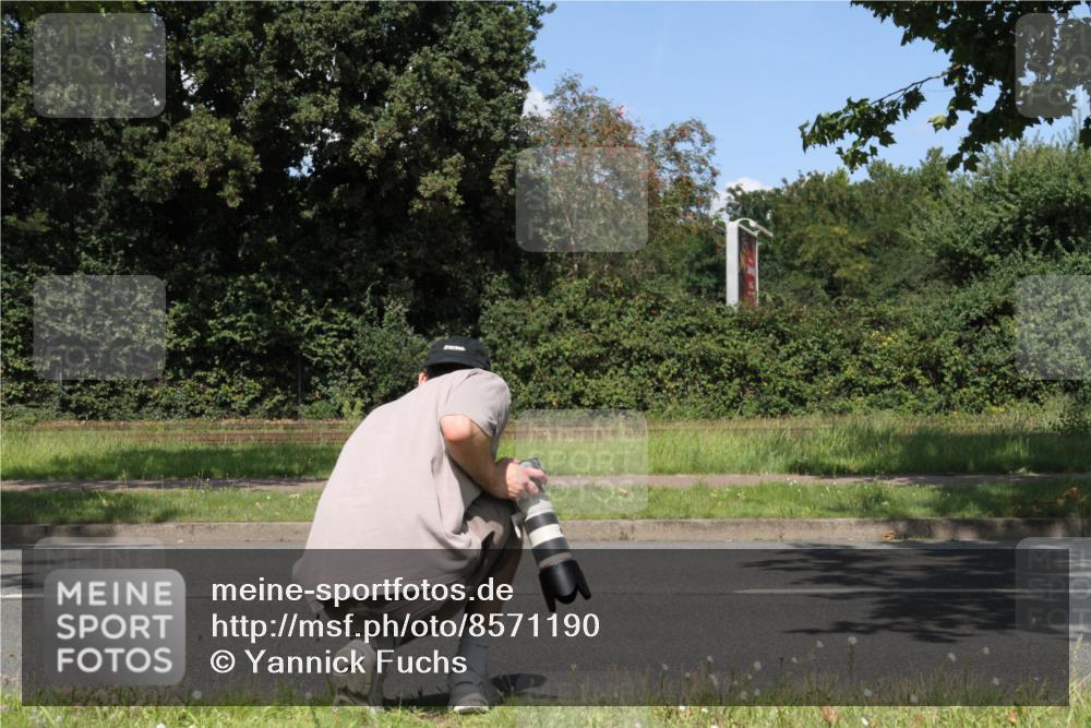 10.08.2025 - GEWOBA Citytriathlon Bremen Yannick Fuchs http://msf.ph/oto/8571190 10.08.2025 14:30:53 Radfahren 12, 107, 175, 178, 335, 341, 356, 368, 385, 399, 409, 416, 504, 510 meine-sportfotos.de