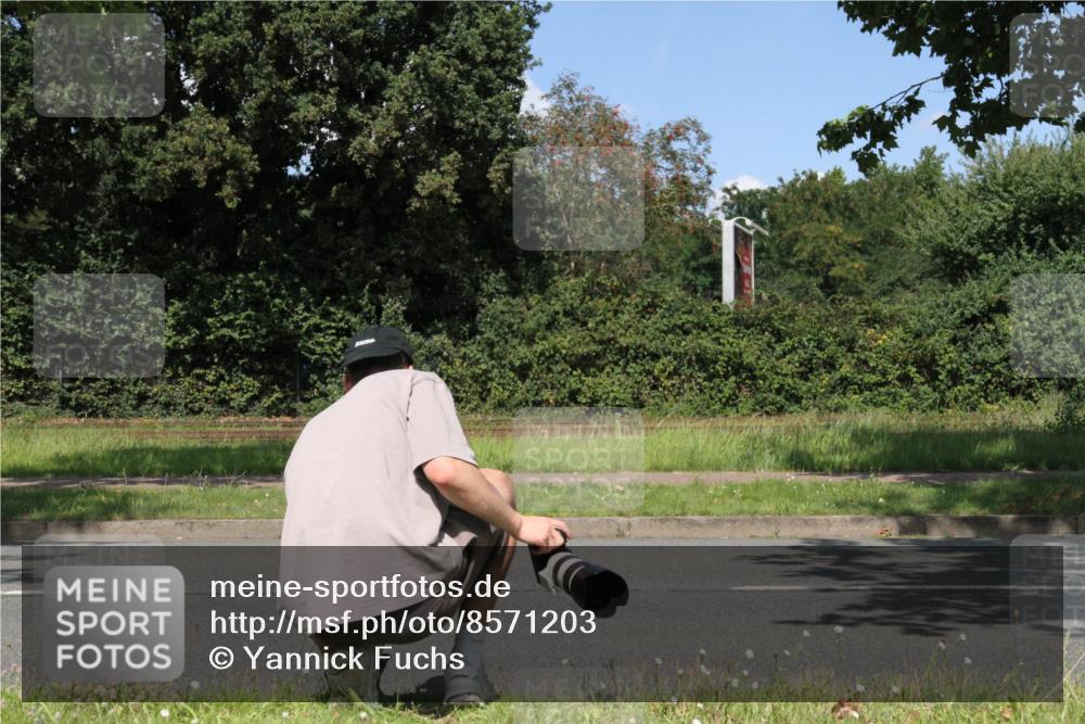 10.08.2025 - GEWOBA Citytriathlon Bremen Yannick Fuchs http://msf.ph/oto/8571203 10.08.2025 14:30:58 Radfahren 175, 335, 368, 385, 399, 416, 504, 510 meine-sportfotos.de